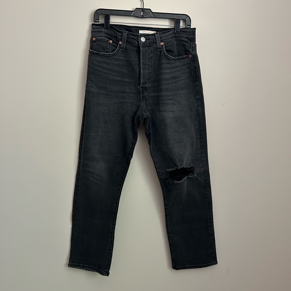 Levi’s Wedgie Straight Black Distressed Jeans Size 30